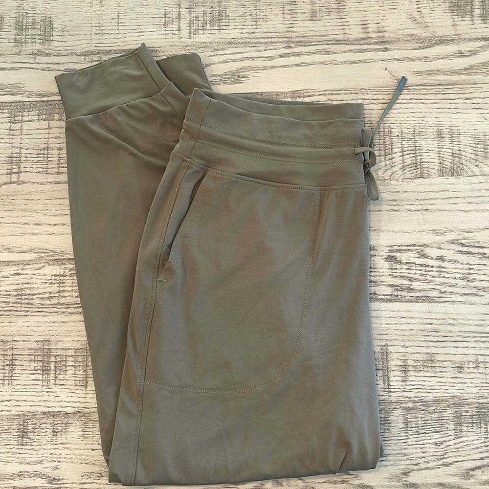 Madewell Joggers - Ladies XL - olive green